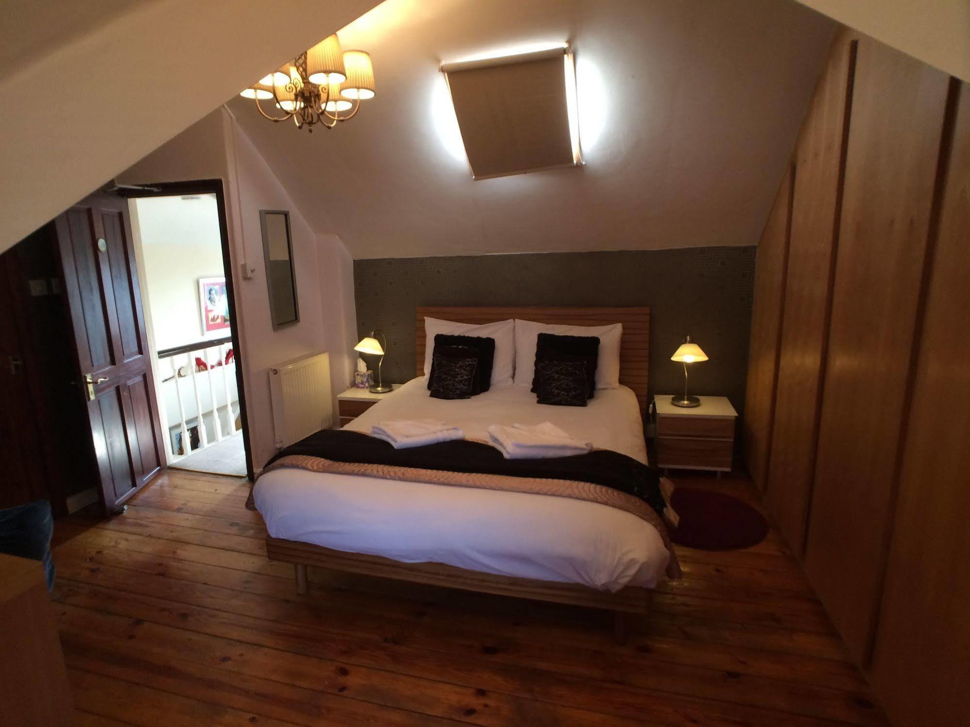 Ty Rosa Rooms Cardiff Exterior foto